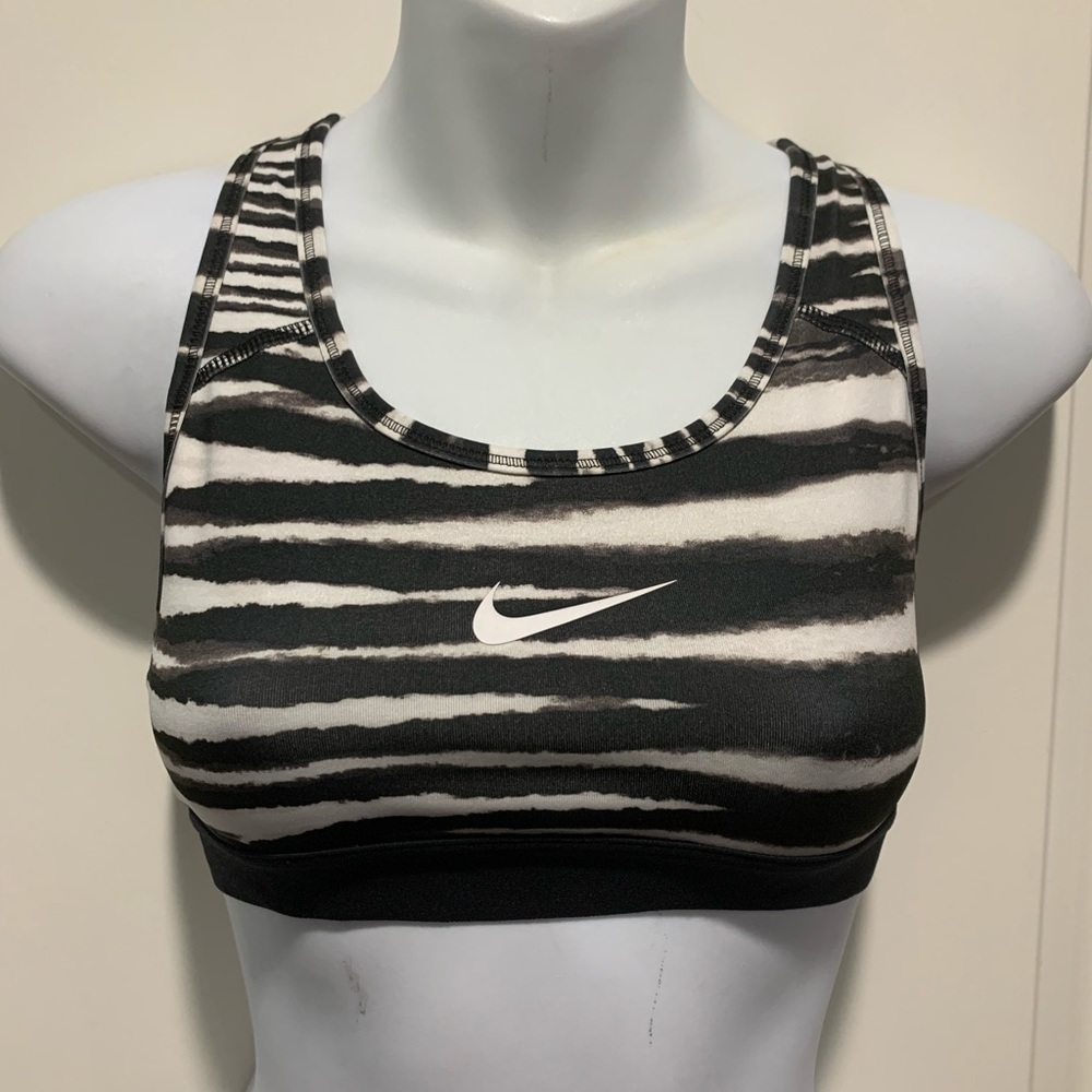 NWT Nike Sport bra X small Medium Support